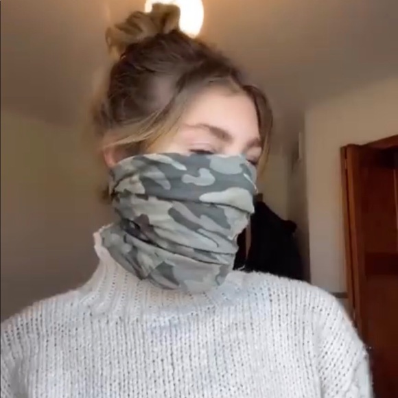 2/$25—SOFT SOLID OR PRINTED MESSY BUN BEANIES!! BRAND NEW!! FANTASTIC QUALITY!! - Picture 6 of 7